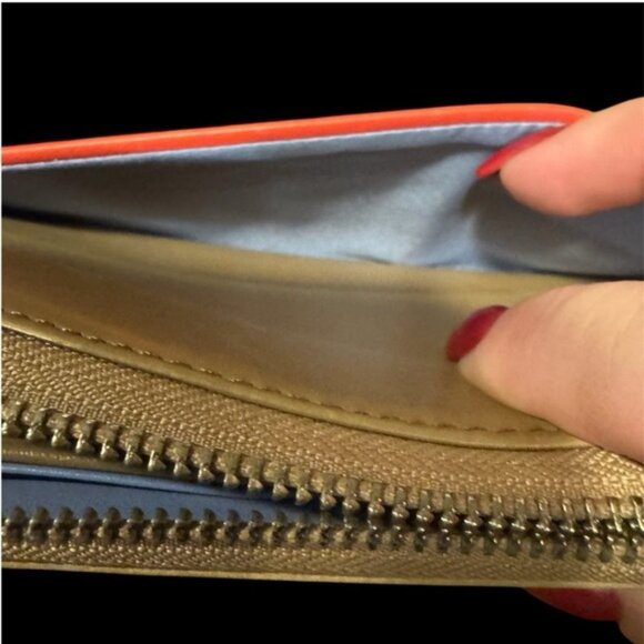 Coach Accordian Bi-Color Zip Leather Wallet (Tan/Red) EUC - Picture 6 of 7